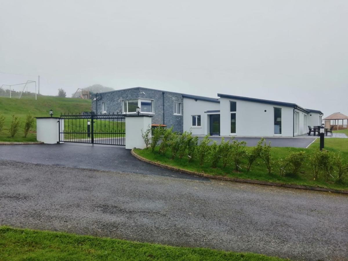 River Views,Kinsale, Hosted By Exquisite Holiday Homes, Sleeps 26 Корк Экстерьер фото